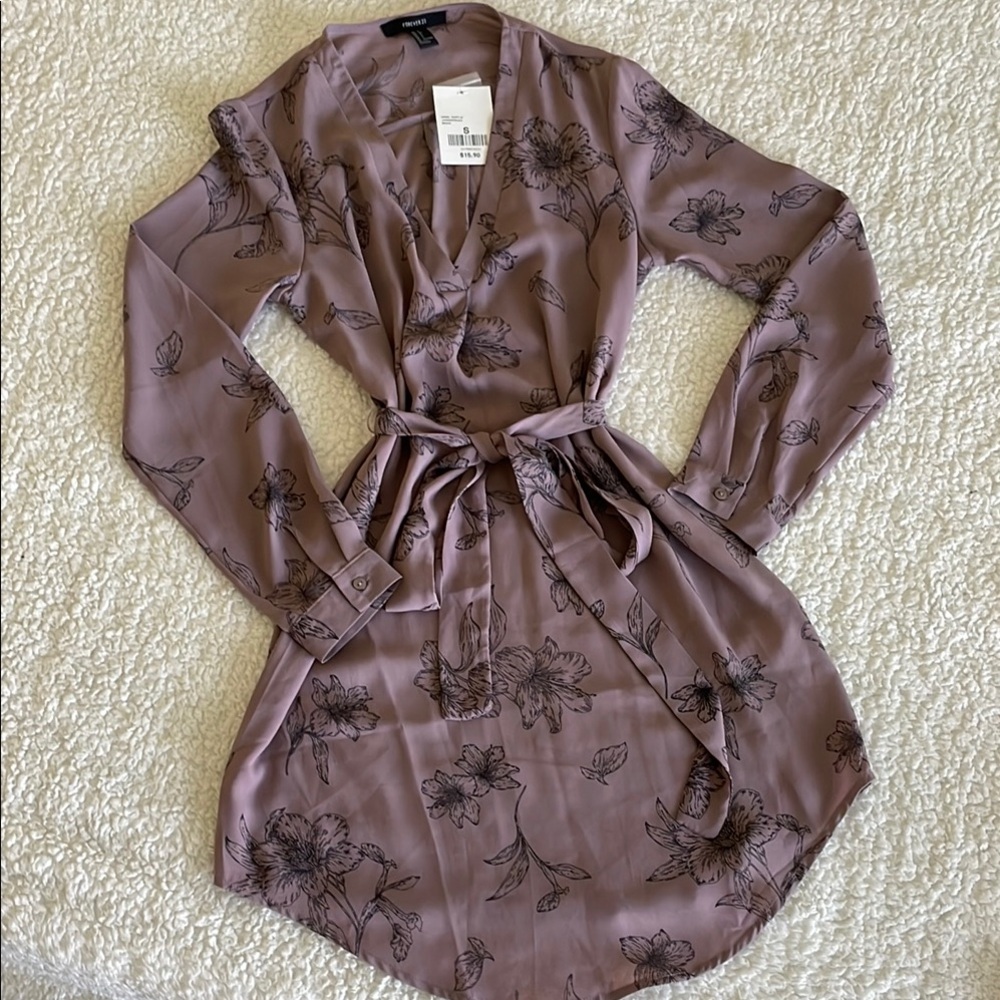 Forever 21  Mini Dress floral lavender and black  size small